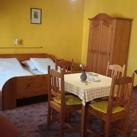 Centrum Apartman 招待所 Hajdúszoboszló