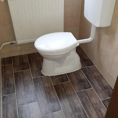 Guest house Centrum Apartman *
